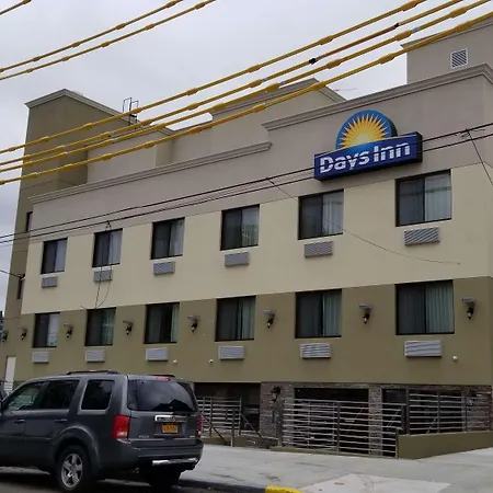 Days Inn By Wyndham Brooklyn Marine Park